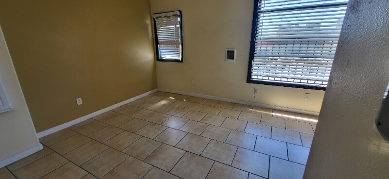 Building Photo - 30 W Beach St