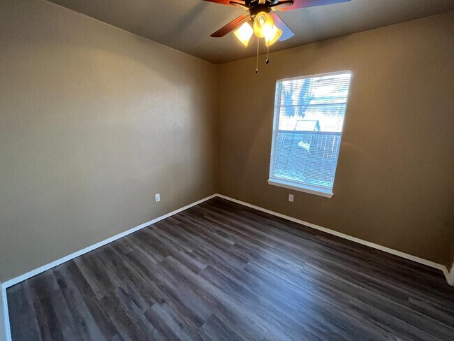Building Photo - 7513 Avenue W