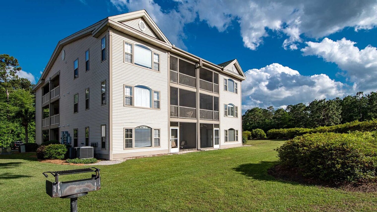 Building Photo - 598 Blue Stem Dr