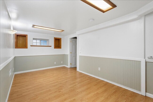 Building Photo - 1038 Santa Clara Ave