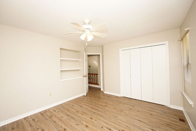 Building Photo - Great Fort Walton Beach Location