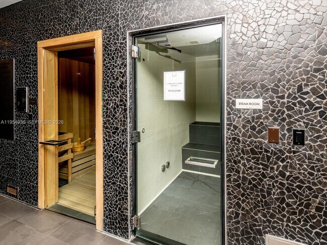 Building Photo - 1080 Brickell Ave