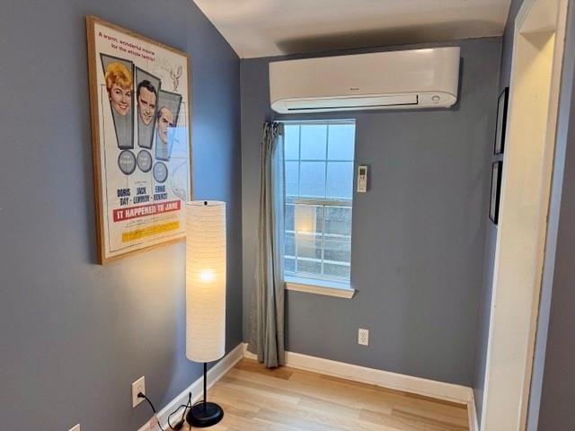 Building Photo - 4214 Bellvue Ave