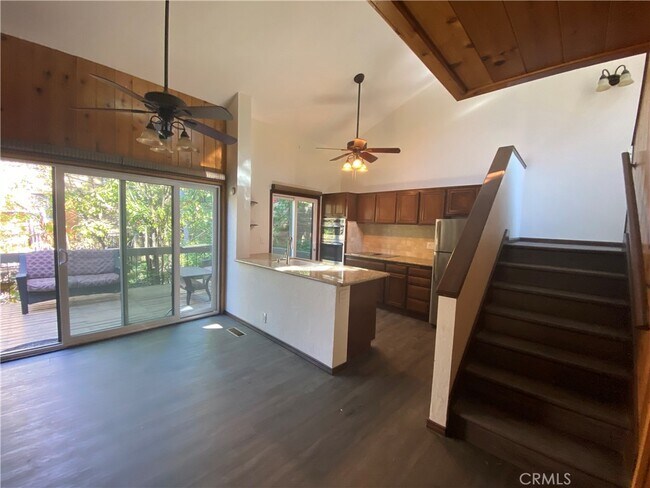 Building Photo - 27721 Peninsula Dr