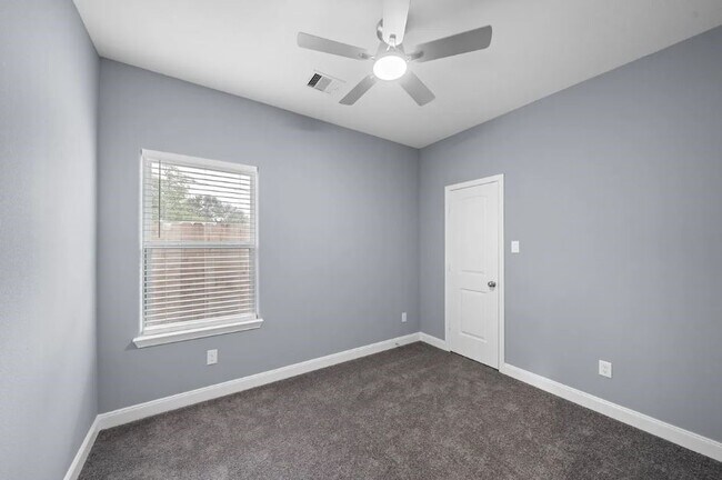 Building Photo - 5222 Bataan Rd