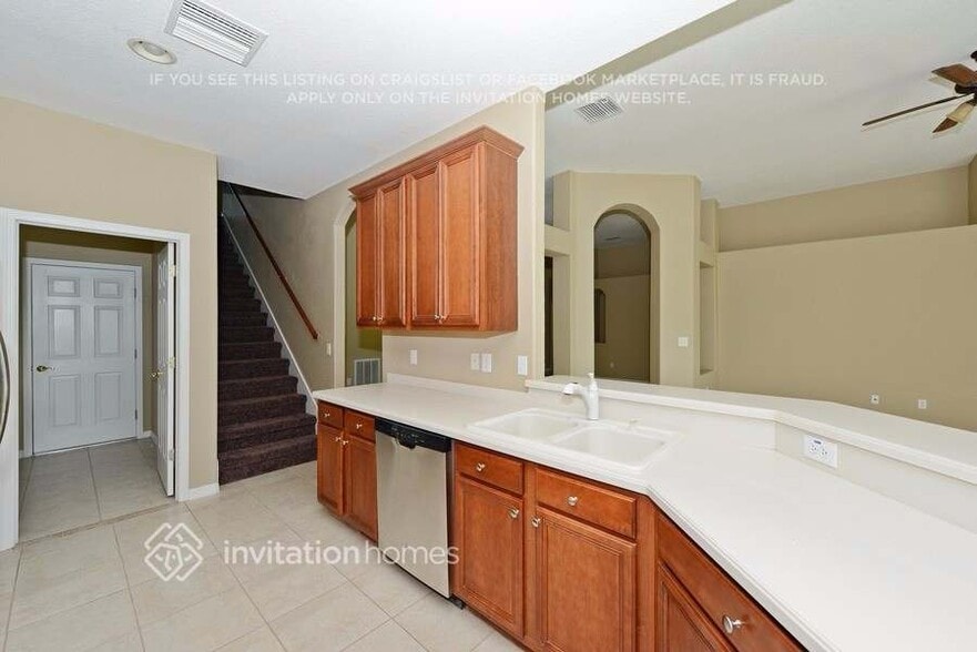 Building Photo - 27042 Firebush Dr