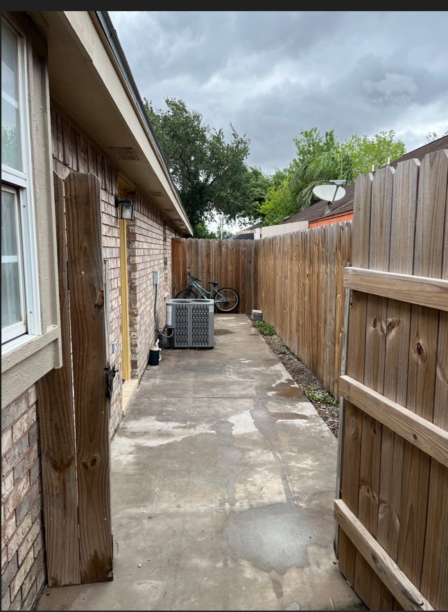 Building Photo - 1804 Agua Fina Ave