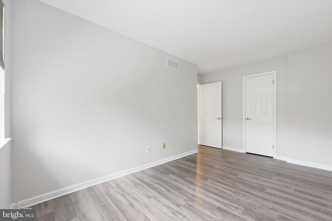 Building Photo - 34 Kelmar Ave