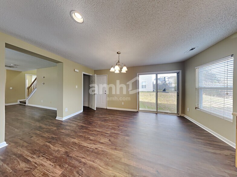 Building Photo - 3779 Marshlane Way