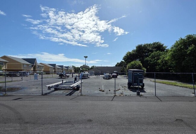 Building Photo - 148 Berkshire Ln