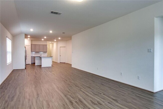 Building Photo - 1320 Chad Dr