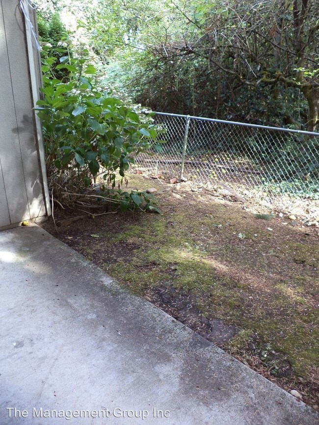 Building Photo - 2816 Falk Rd