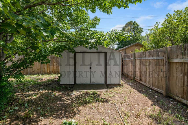 Building Photo - 7315 W Galoway