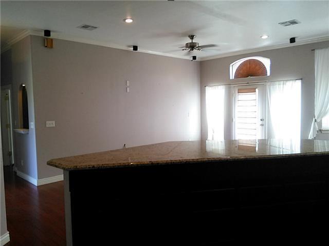 Building Photo - 701 La Mancha Ct