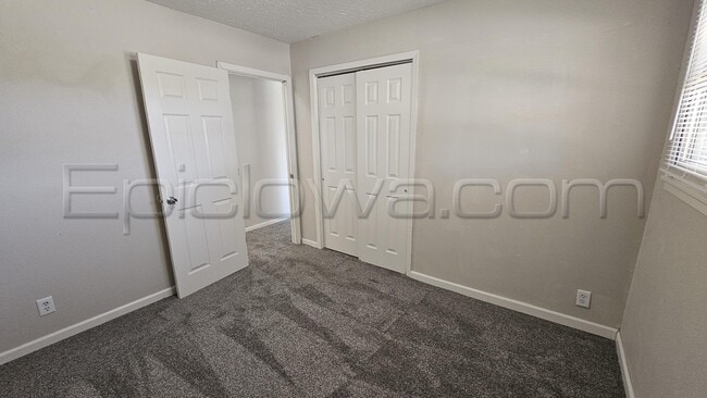 Building Photo - 1510 14th Ave SW