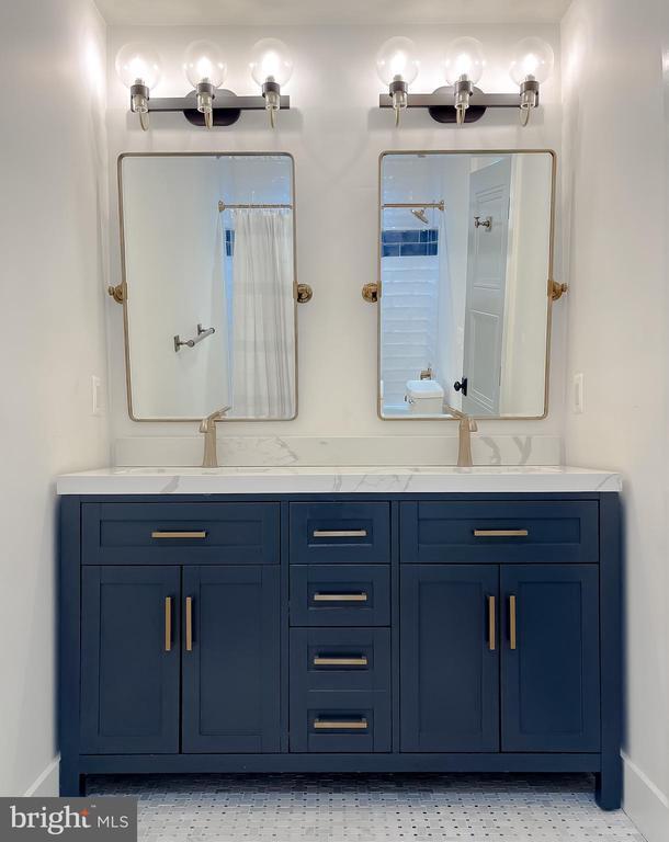 Building Photo - 45093 Smiths Nursery Rd