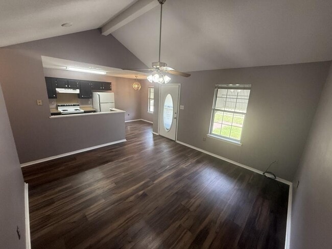 Building Photo - 1745 James Buchanan Dr