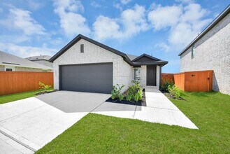Building Photo - 10411 Birds Nest Dr