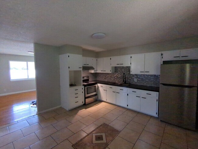 Building Photo - 124 Callan Dr