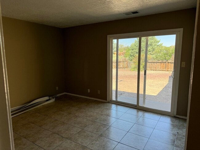 Building Photo - 1540 Glendale Ct SE