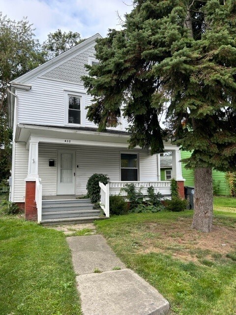 Primary Photo - 432 Power St