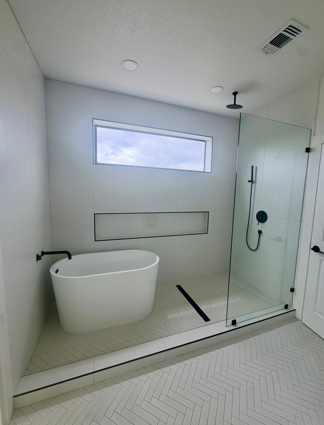 Building Photo - 387 Old Lockhart Rd