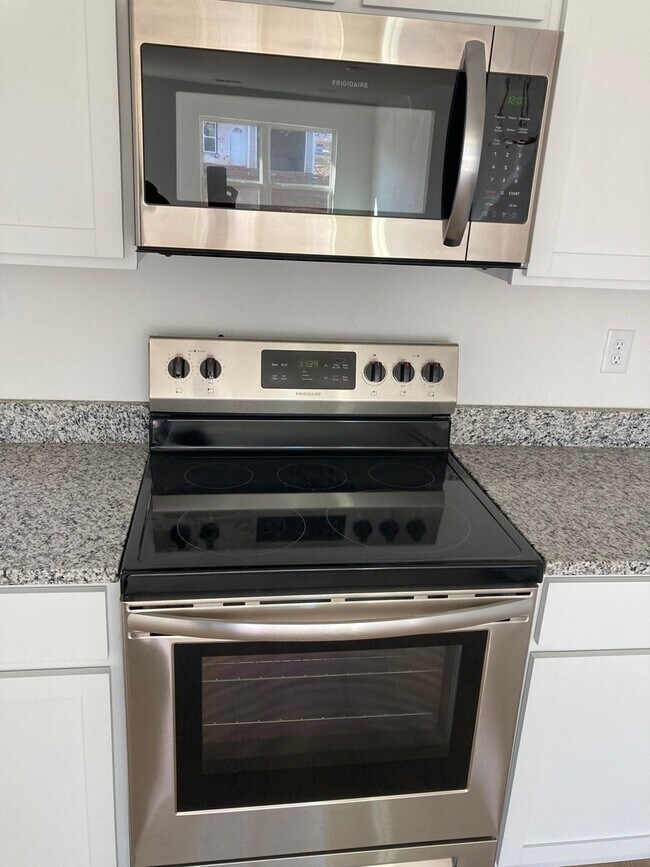 Building Photo - 1210 Nedra Dr