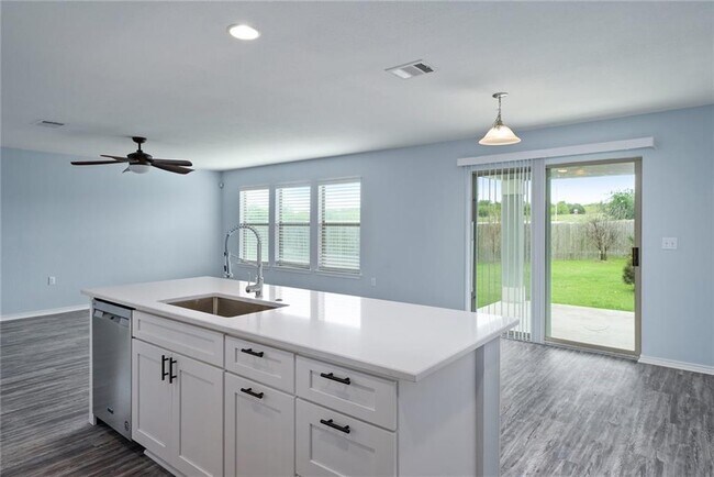 Building Photo - 9104 Edmundsbury Dr