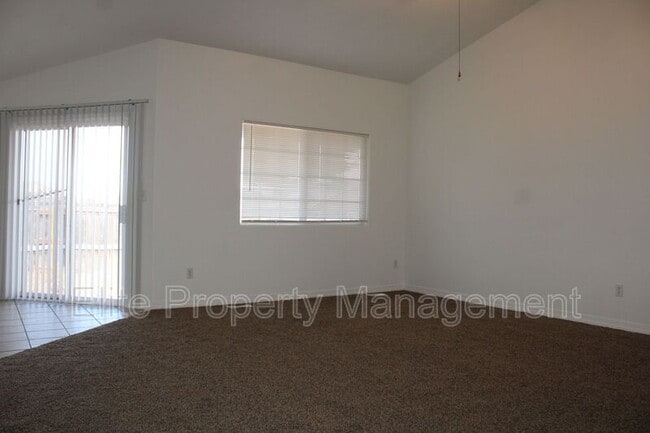 Building Photo - 169 S Stardust Dr