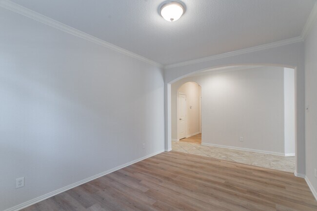 Building Photo - 7 Deer River Cir