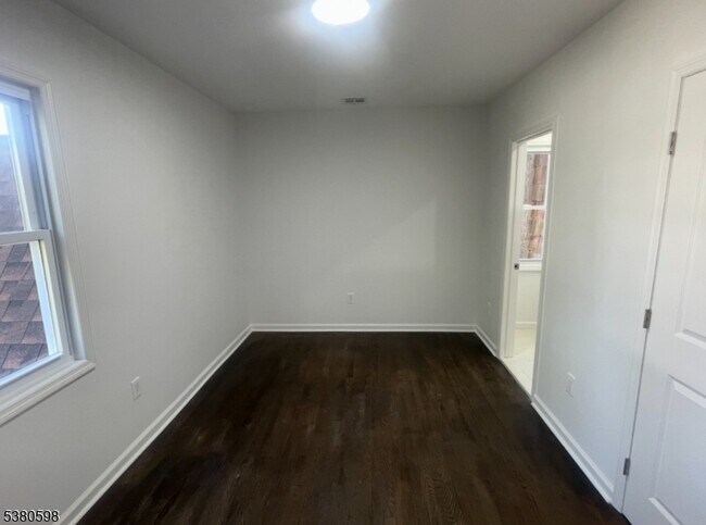 Building Photo - 298 Farrant Terrace