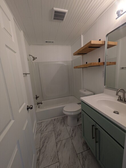 Building Photo - 1521 Waterhouse St