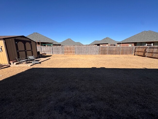 Building Photo - 3 bed plus office , 3 car garage with storm shelter, shop with electric and covered patio in Moor...