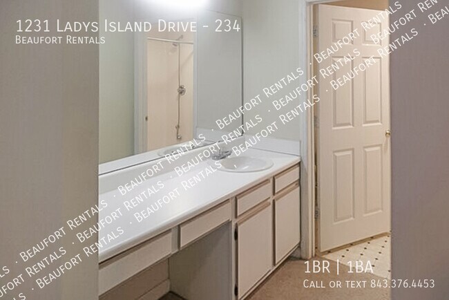 Building Photo - 1231 Ladys Island Dr