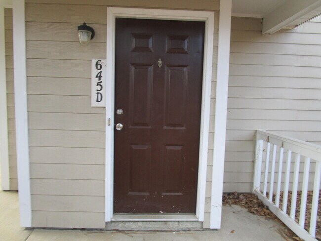 Building Photo - 645 Archdale Dr
