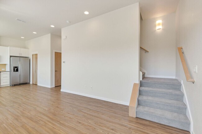 Building Photo - Modern 2BR Lafayette Home | Finished Basement, Garage & Quartz Kitchen