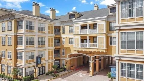 Building Photo - 860 N Orange Ave