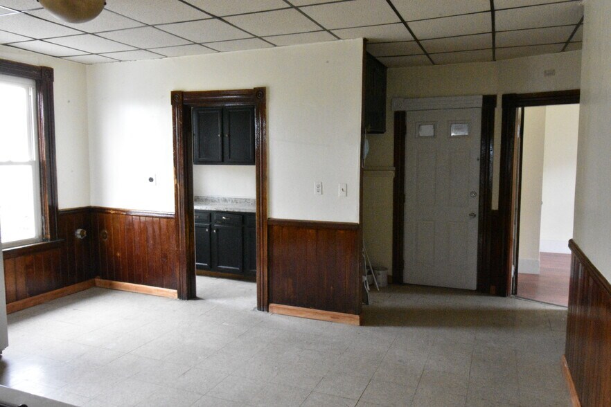 kitchen - 37 Vernon St