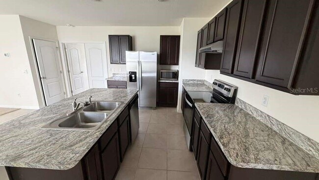 Building Photo - 1511 Catbriar Wy