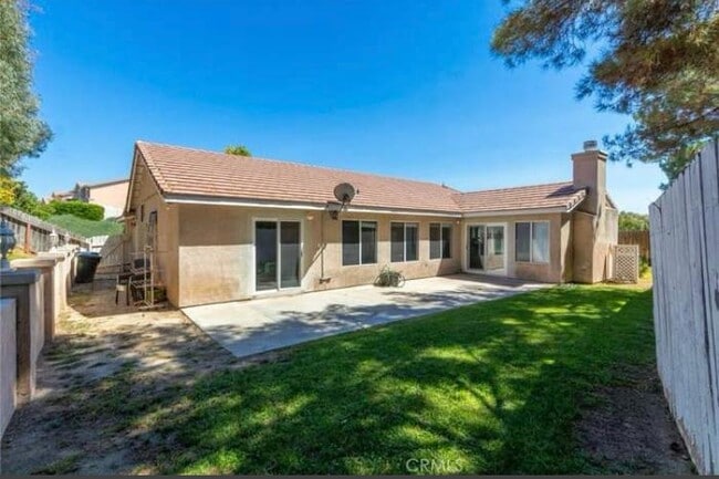 Building Photo - 43345 Via Sabino