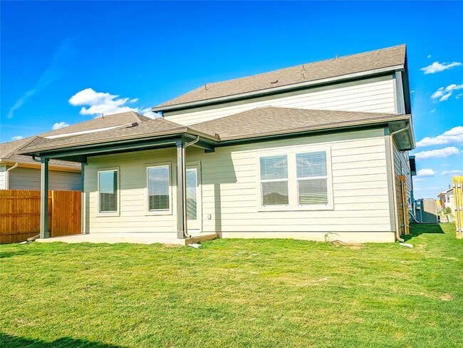 Building Photo - 136 Holmby Dr