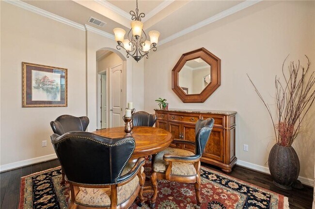 Building Photo - 205 Lake Como Dr