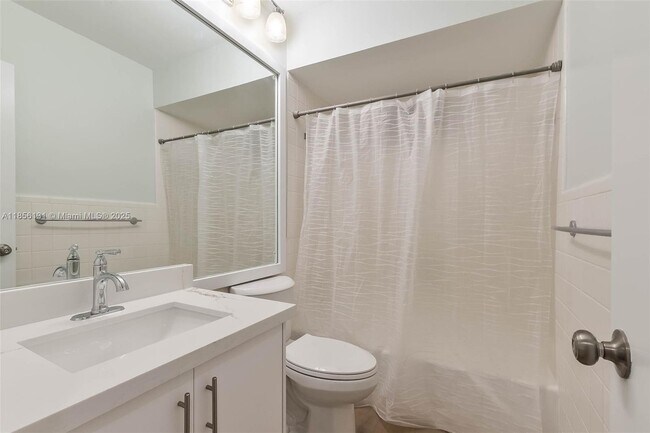 Building Photo - 1150 Madruga Ave