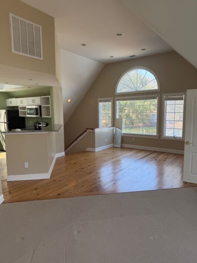 Building Photo - Welcome To Midway Farms NO HOA