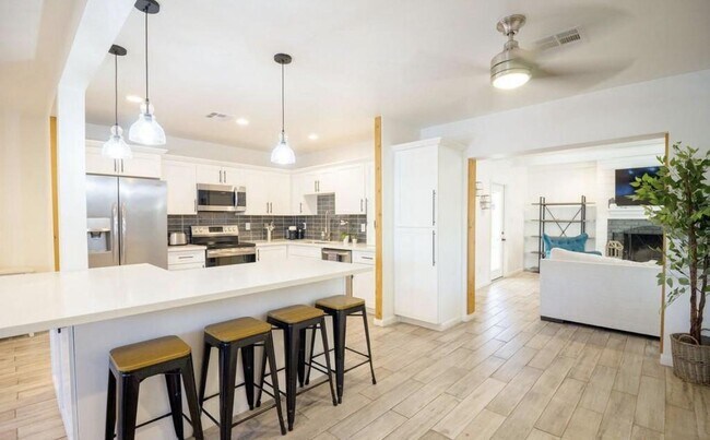 Building Photo - 4214 N 20th St