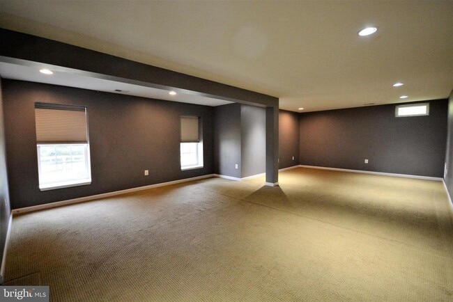 Building Photo - 120 Galyn Dr