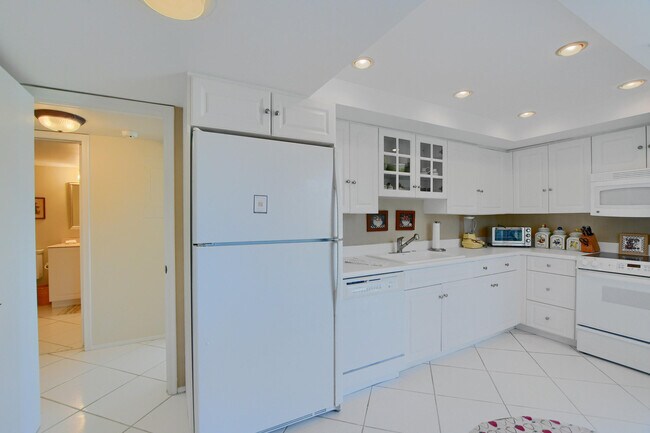 Building Photo - 1731 Bridgewood Dr