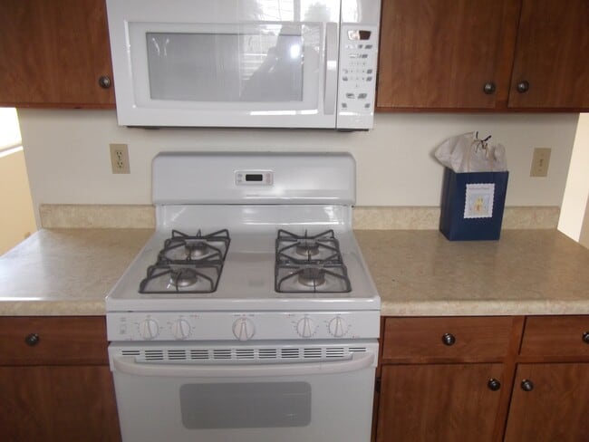 Building Photo - 616 Crosby Ln