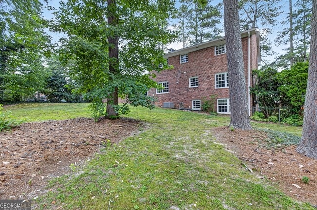 Building Photo - 4854 Springfield Dr