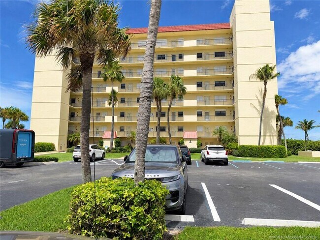Building Photo - 7430 S Ocean Dr